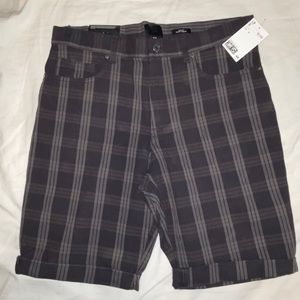 Slim Fit plaid shorts